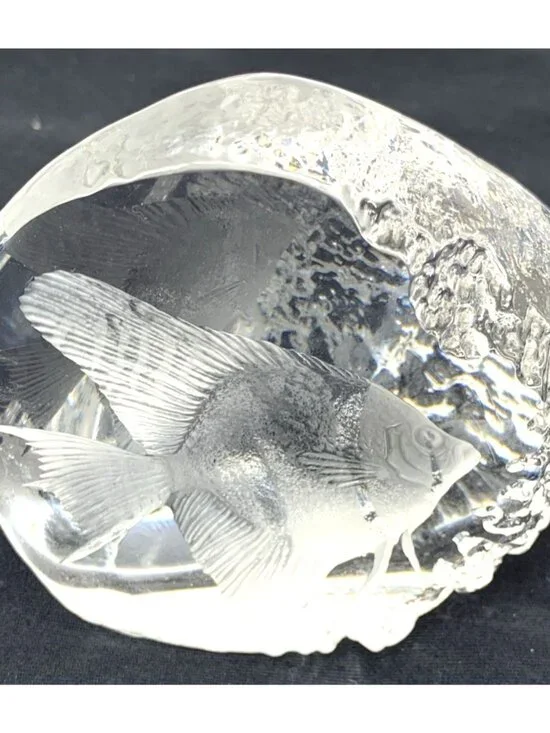 Art Glass Angel Fish Paperweight Clear Sweden Signed Numbered 4" Tall - Picture 4 of 8